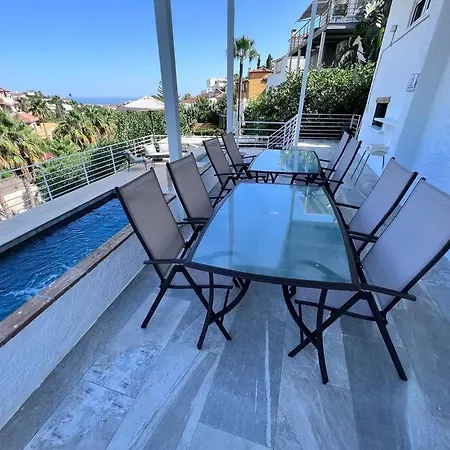 Διαμέρισμα Magnifique A Avec Vue Sur Et Piscine, Jacuzzi, Chauffes, Chauffe Payant