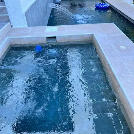 Διαμέρισμα Magnifique A Avec Vue Sur Et Piscine, Jacuzzi, Chauffes, Chauffe Payant Benalmádena