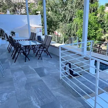 Διαμέρισμα Magnifique A Avec Vue Sur Et Piscine, Jacuzzi, Chauffes, Chauffe Payant